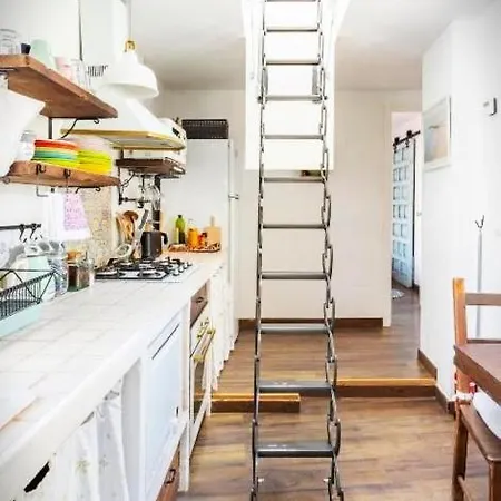 Bright With Ac And Rooftop Terrace In The Heart Of Homestay *