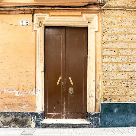 Bright With Ac And Rooftop Terrace In The Heart Of * Cadiz