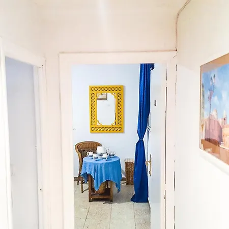 Homestay Bright With Ac And Rooftop Terrace In The Heart Of *