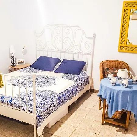 Bright With Ac And Rooftop Terrace In The Heart Of *