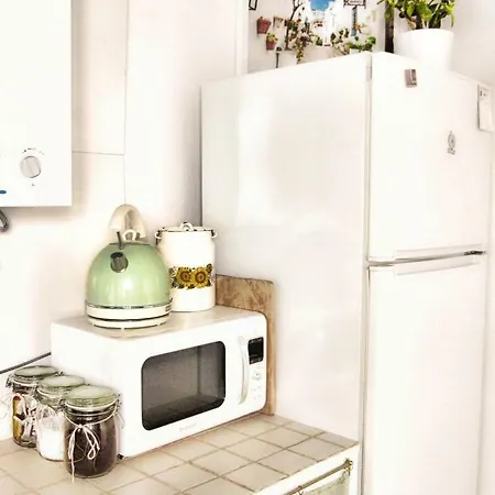 Bright With Ac And Rooftop Terrace In The Heart Of Homestay Cadiz