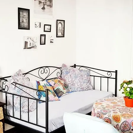 Bright With Ac And Rooftop Terrace In The Heart Of Homestay Cadiz
